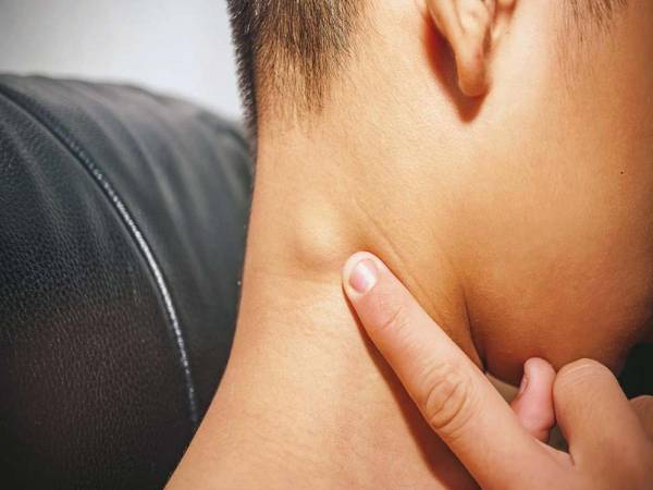 dấu hiệu bị hiv ở nam