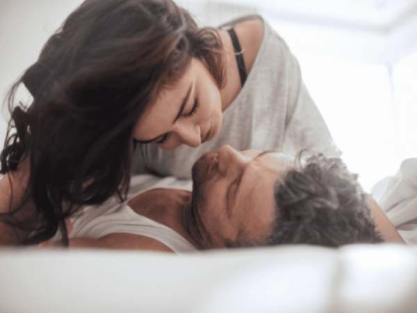Thay đổi nhịp tim là dấu hiệu phụ nữ lên đỉnh