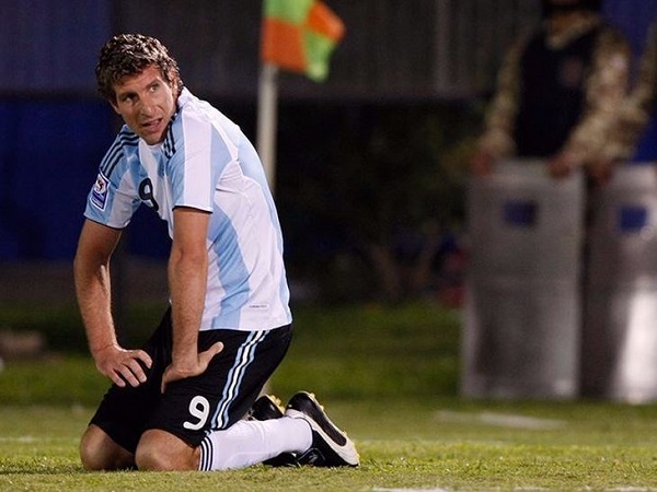 Tiền đạo Martin Palermo với khoảnh khắc "kinh hoàng"