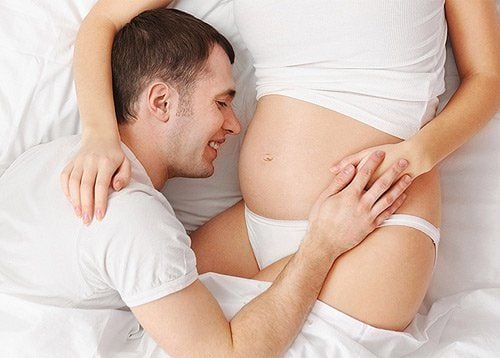 Mang thai có được quan hệ không?